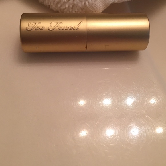 too faced matte "naked daily" lip stick