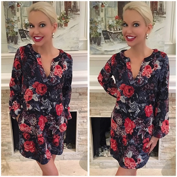 Dresses & Skirts - Miri print v neck puff sleeve hem dress! LAST ONE