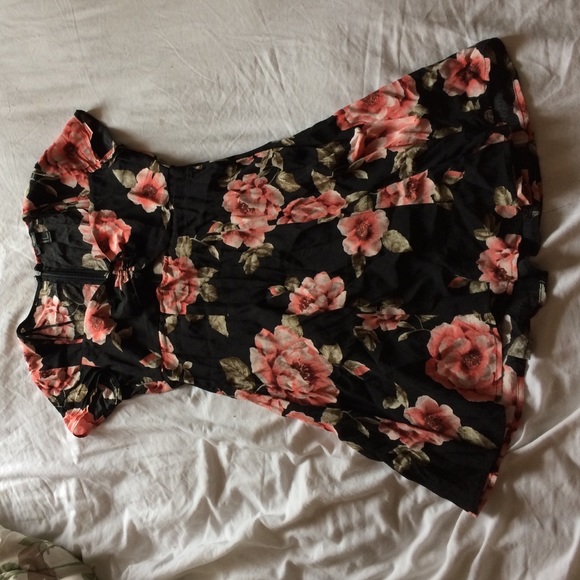 Floral dress - Picture 1 of 3