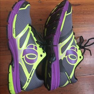 Like new pearl izumi running shoes