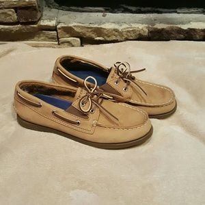 Sperry boat shoe