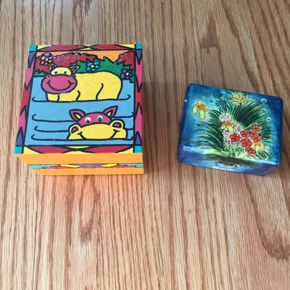 Small box - Picture 2 of 4