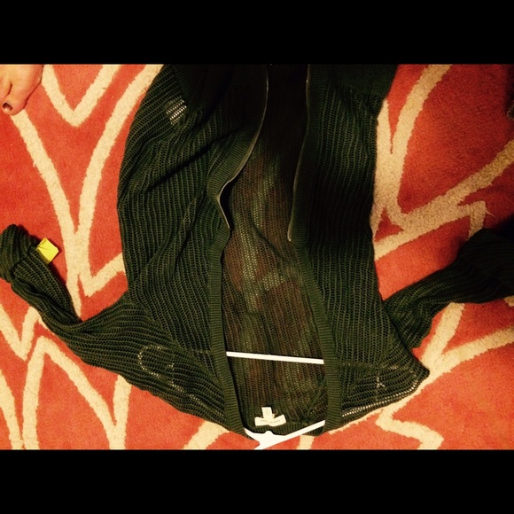 Never worn Urban Outfitters sweater! - Picture 3 of 3