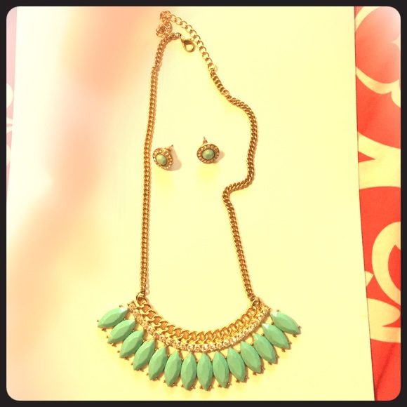necklace/earring set