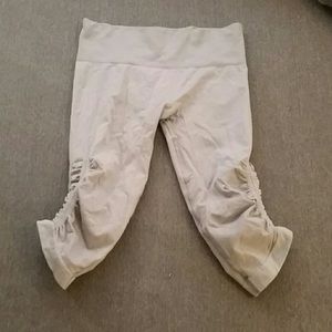 Lululemon Athletica flow crop leggings