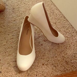 White wedge