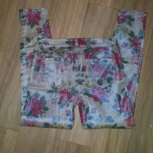 Kensie brand skinny jeans 27