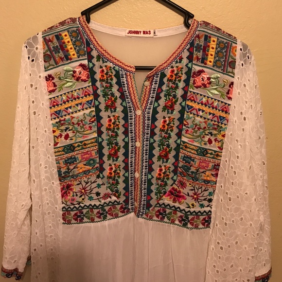 Johnny Was embroidery tunic size M