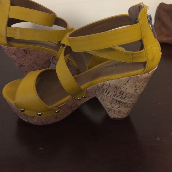 Michael Antonio size 9 . Cork Wedge.