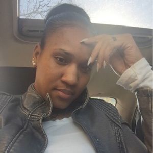 Meet your Posher, Ramona