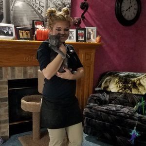 Meet your Posher, Annette