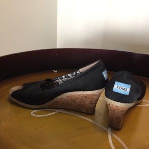 Toms Wedge