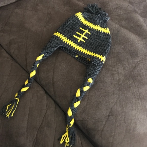 Football hat - Picture 2 of 2
