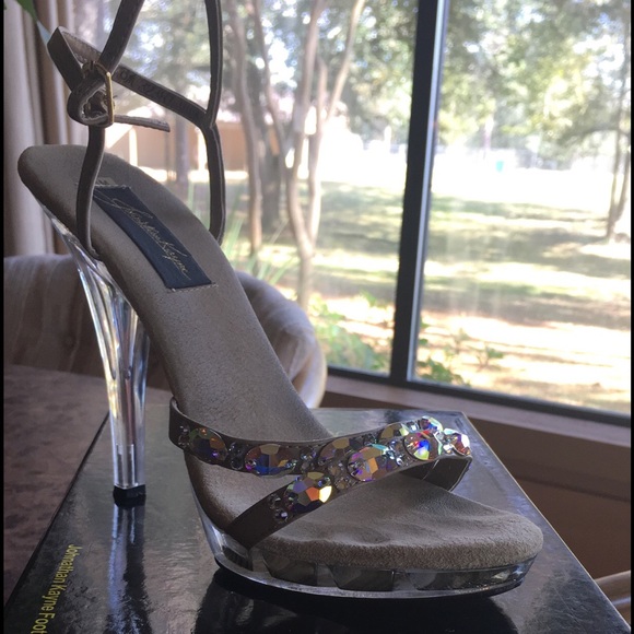 johnathan kayne heels