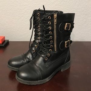Combat boots