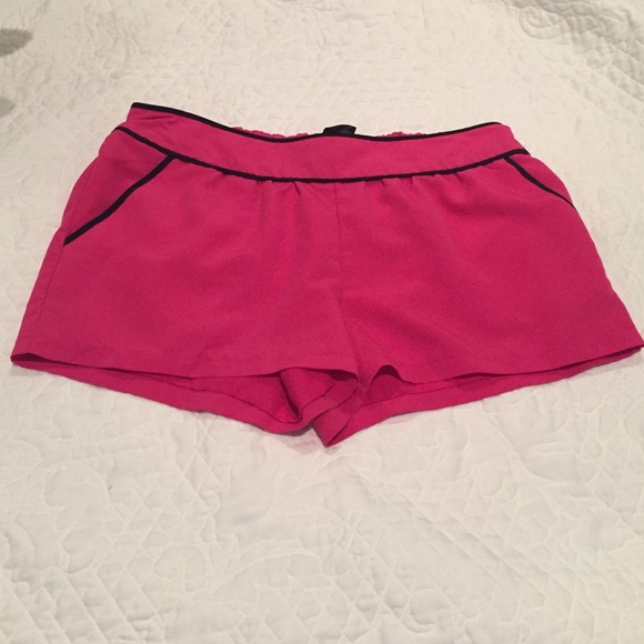 Mossimo pink shorts with elastic band