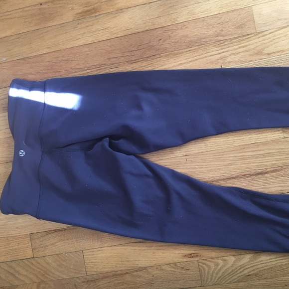 Lululemon Reversible Crops - Picture 2 of 4