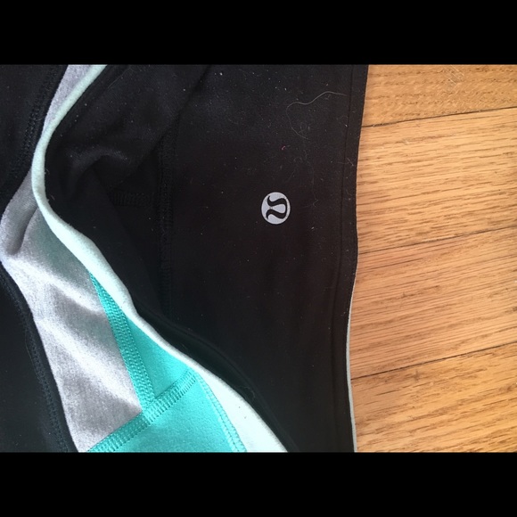 Lululemon Reversible Crops - Picture 3 of 3