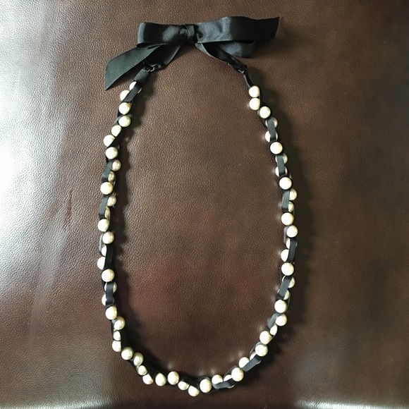American Eagle pearl and black ribbon necklace