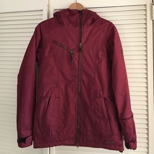 686 snowboarding jacket