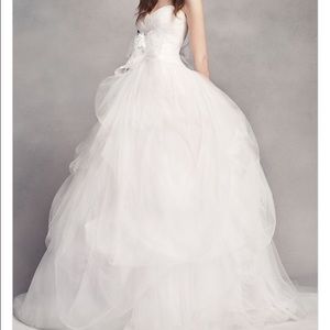 Vera Wang Wedding Gown