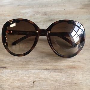 Authentic CHLOE scalloped sunglasses Authentic CHLOE scalloped sunglasses