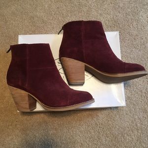 Steve Madden Burgundy Suede Bootie