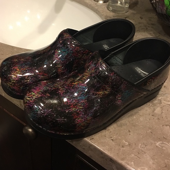 Almost new dansko clogs