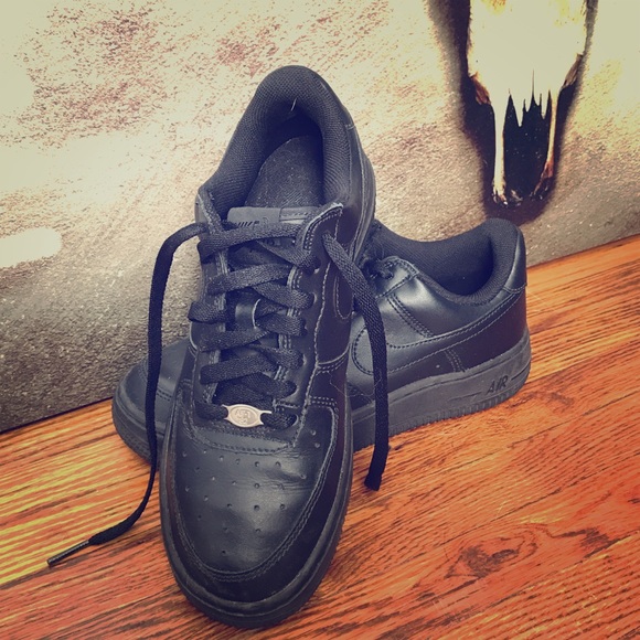 Black Air Force 1 low
