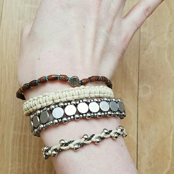 DONATED Bundle of 4 American Eagle bracelets