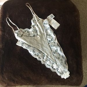 Cinema, new w tags, body snap Cami