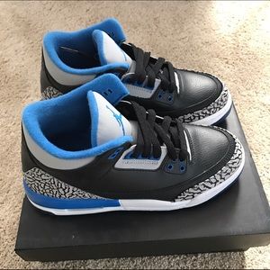 Jordan 3 Retro Sport Blue in sz. 5y
