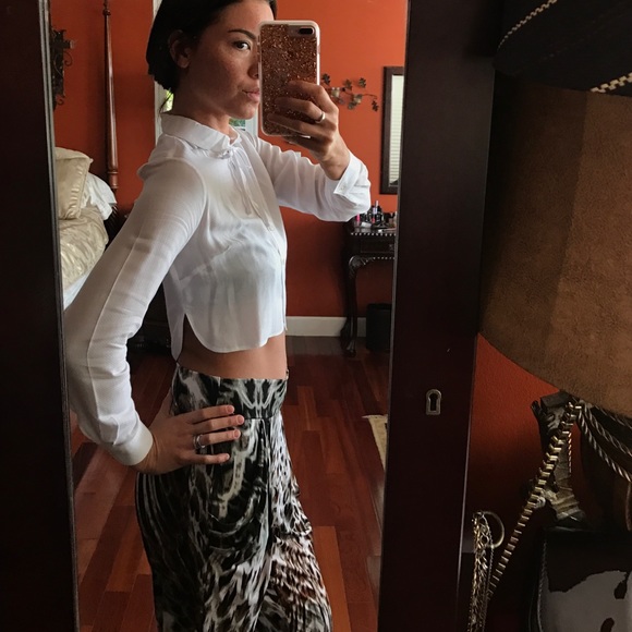 Urban outfitters sold out button down crop top XS