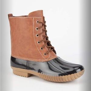 Duck boots