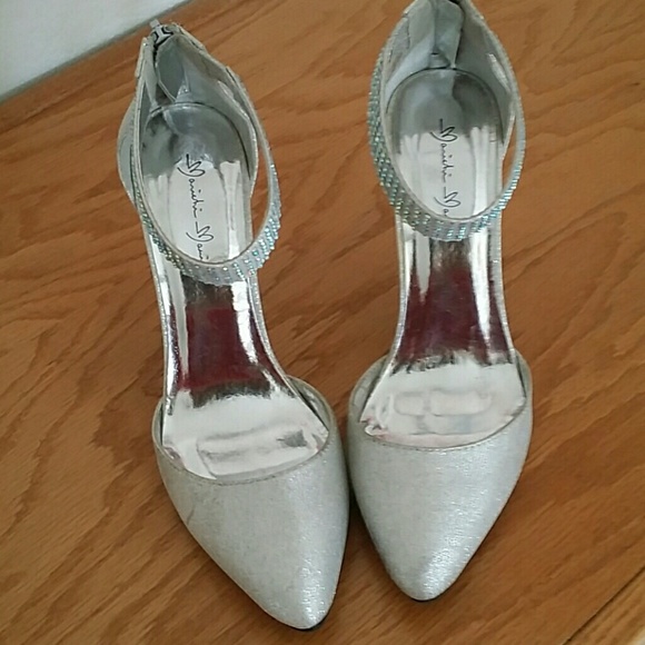 Marichi Mani heels