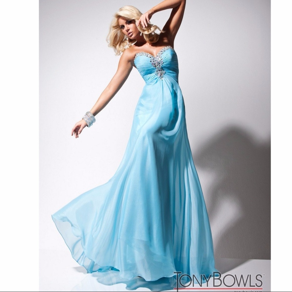 Breezily stylish strapless by Tony Bowls La Gala