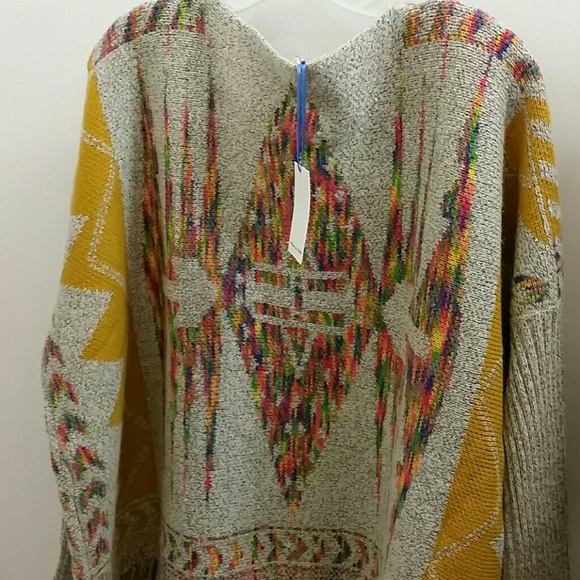 Tea and Rose Anthropologie sweater new tag poncho