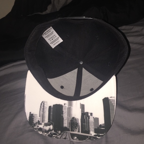 Los Angeles Snapback - Picture 2 of 2