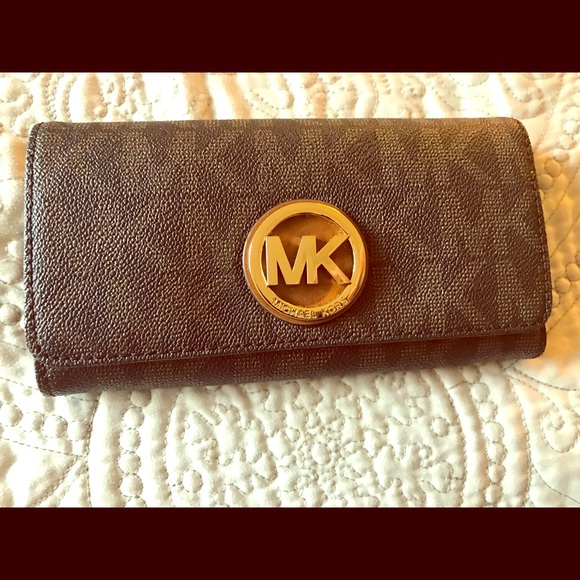 MK signature wallet