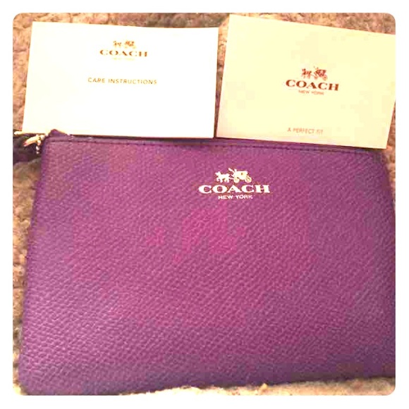 ❤ SALE! Purple Coach Wristlet ~ Authentic ~