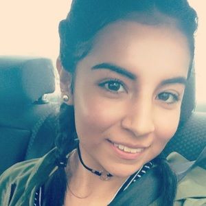 Meet your Posher, Ivette