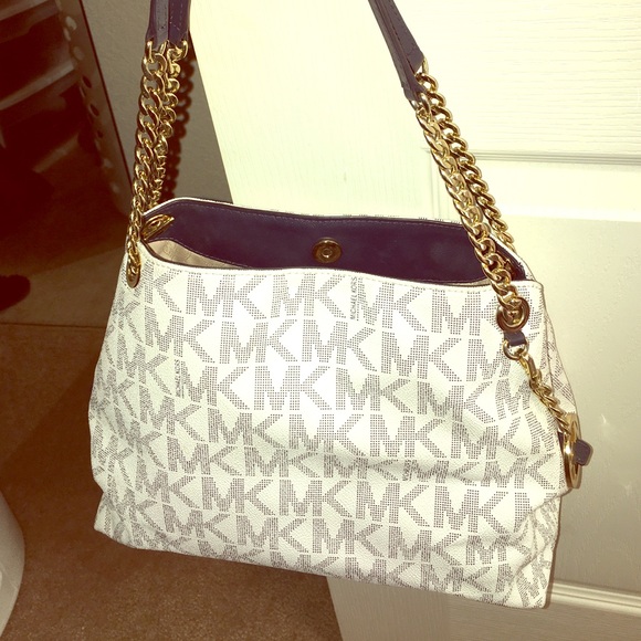 Michael Kors purse