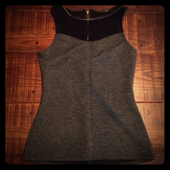 🎅🏻🎄Sale!!! Express top size small