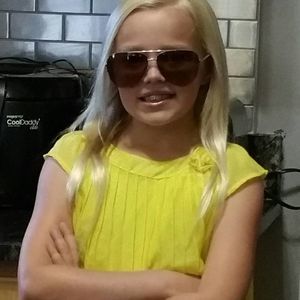 Meet your Posher, Candice