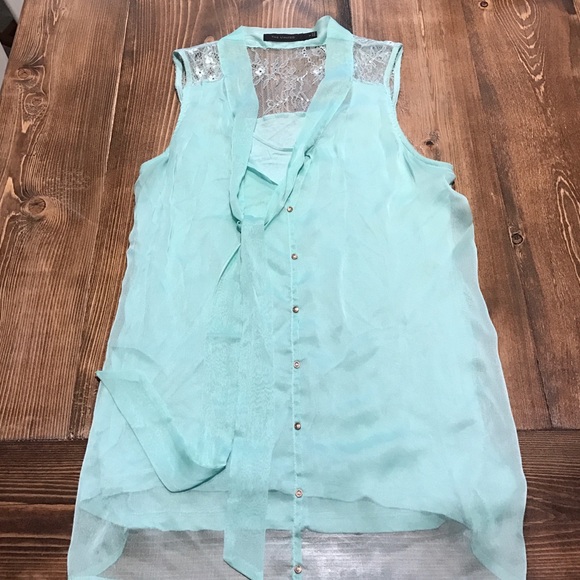Limited mint green blouse