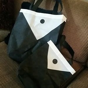 2 Great Lululemon White Black Bags