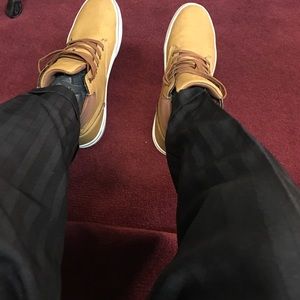 Meet your Posher, Deloris