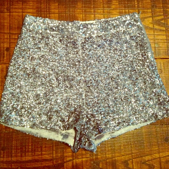 sale! L'Atiste midrise sequin shorts sz small