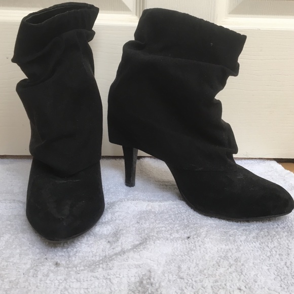 Black suede heeled booties - Picture 1 of 3