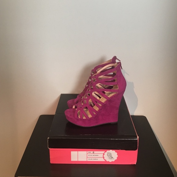 Shoes - Picture 2 of 2